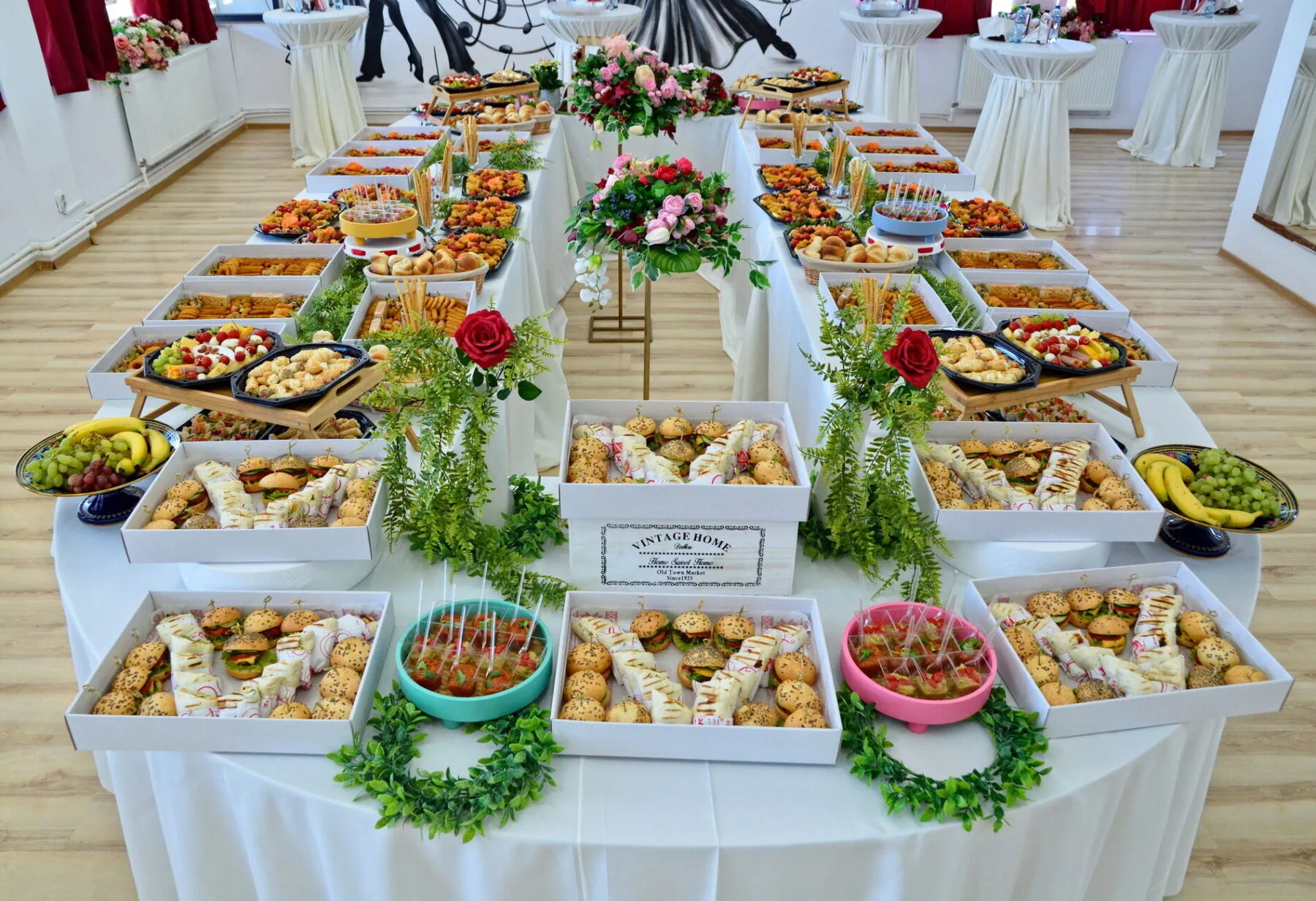 Galerie Foto 15 bufet decorat vintage catering bacau