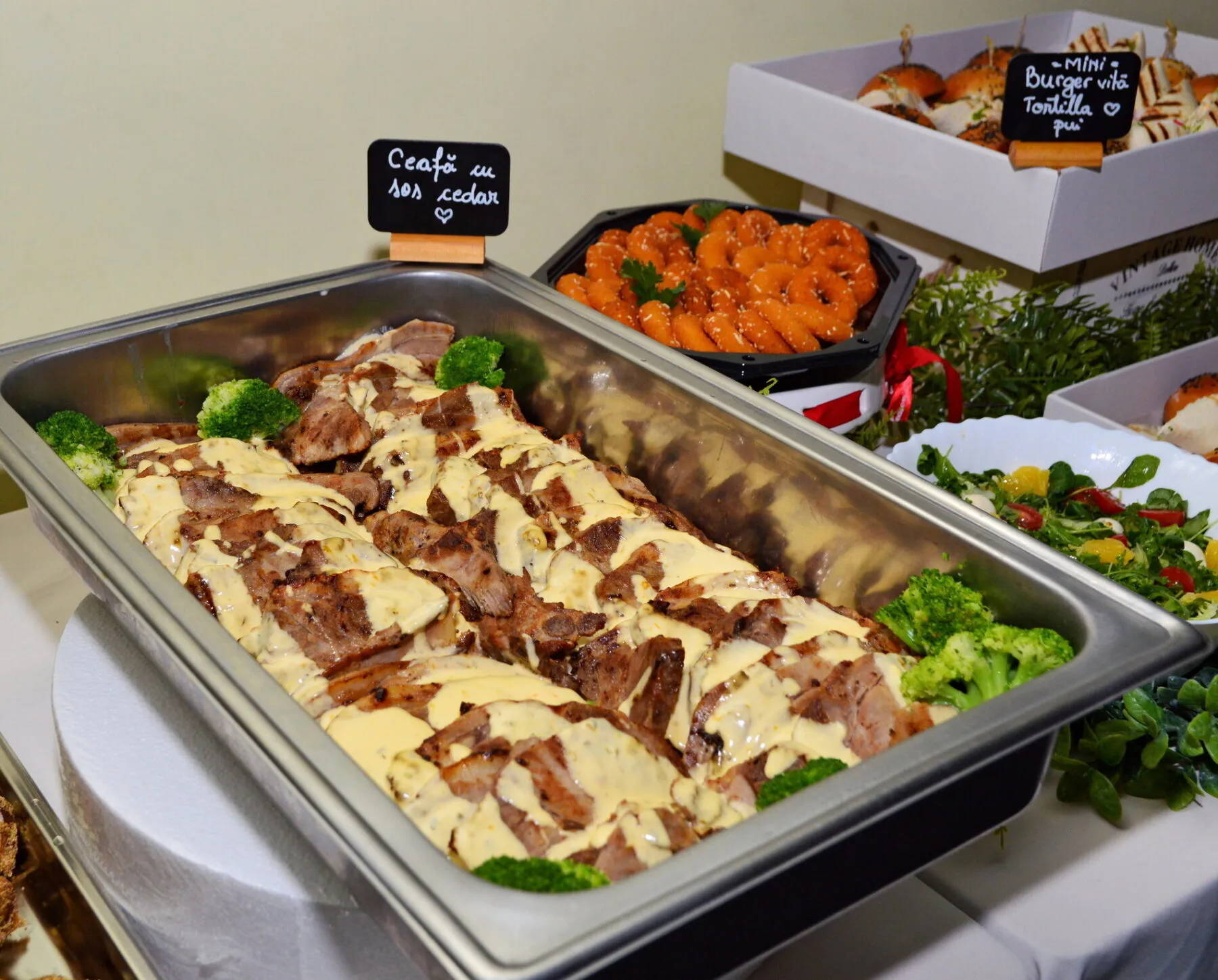 Galerie Foto 28 ceafa sos cedar chafing catering bacau