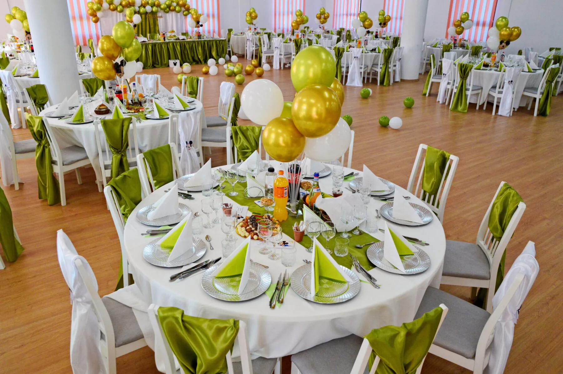 Galerie Foto 84 sala botez decor verde catering bacau